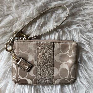 Coach | Zip Top Wristlet
